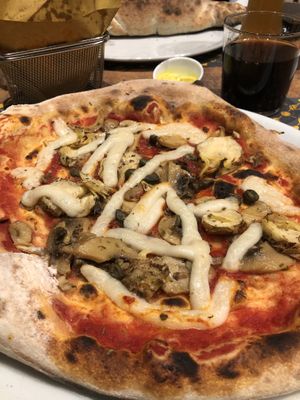 Capricciosa vegana 😋  at Farina & Co in Bergamo