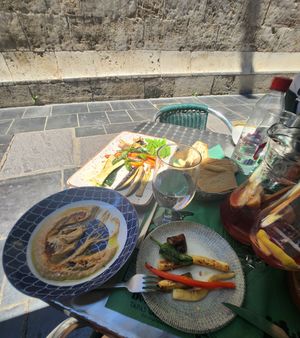  at Escalones de la Lonja in Valencia