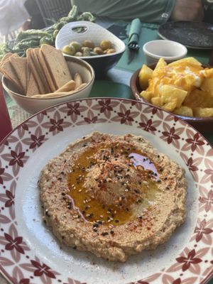 Delicious lentil hummus  at Escalones de la Lonja in Valencia