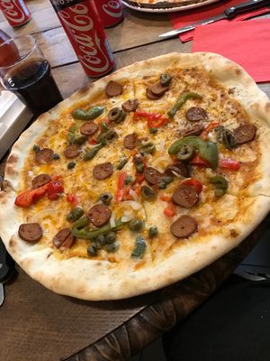 Vegan chorizo pizza at Happiz - Sablons in Paris
