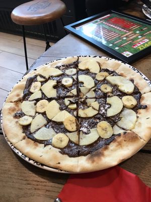 Sweet chocolate ? pizza  at Happiz - Sablons in Paris