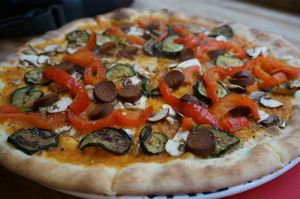 Pizza (vegan) at Happiz - Sablons in Paris