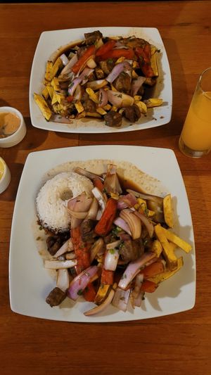 Saltado with Vegan Meat at Restaurant Paracas in Paracas