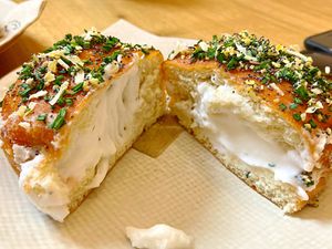 De queso crema vegano at Delish Vegan Doughnuts in Madrid