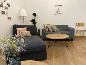 Saloncito at Delish Vegan Doughnuts in Madrid