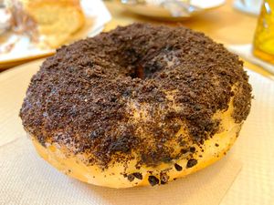 De Oreo at Delish Vegan Doughnuts in Madrid