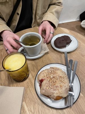   at Delish Vegan Doughnuts in Madrid