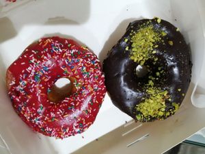 Chocolate and pistachio - Homer at Delish Vegan Doughnuts in Madrid