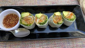 Spring rolls with shrimp   at NIM  in La Paz