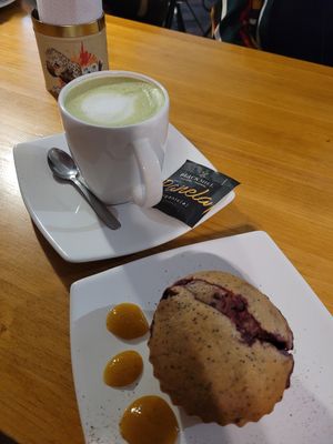 a relaxed evening😄 at Naturalia Cafe in Medellin