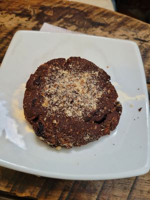 galleta vegana at Naturalia Cafe in Medellin