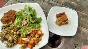 Vegetarian meal of the day, September 2018 at Naturalia Cafe in Medellin