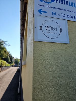 need to go to the side of the alley at Venga in Roeser