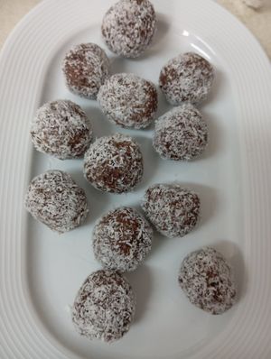 Energy balls vegan and gluten free at Kelari in Amorgos