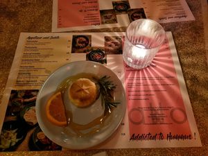 Honig... :-( at Akko Hummus Bar in Leipzig