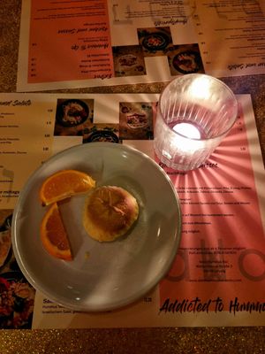 Dattelkeks at Akko Hummus Bar in Leipzig