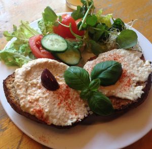 Tartine houmous at Bolhoed in Amsterdam
