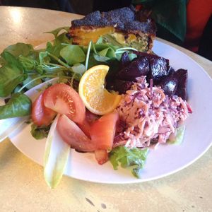 Quiche with a massive salad at Bolhoed in Amsterdam