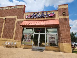 S at Cafe Acai in Frisco