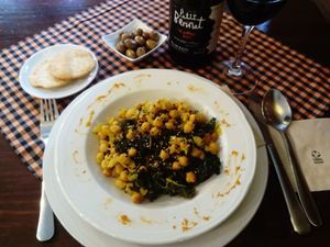 Guisos caseros -  cocina tradicional catalana adaptada a vegan at El Brot in Alp