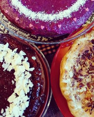 Handmade cakes, made every day in our oven.
Pasteles artesanos, elaborados cada dia en nuestro horno.
 at El Brot in Alp