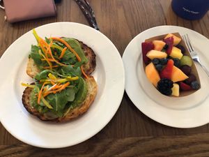Avocado toast and fruit salad at Blackberry Market in Glen Ellyn
