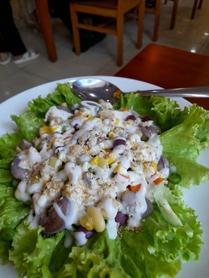 Mayonnaise added! In the picture menu it says no mayonnaise at Thien Duyen in Ho Chi Minh City