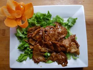 Poulet vegan au gingembre  at Bodhi Vegan in Paris