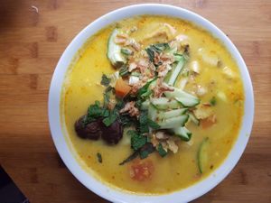 Soupe vermicelles au curry at Bodhi Vegan in Paris