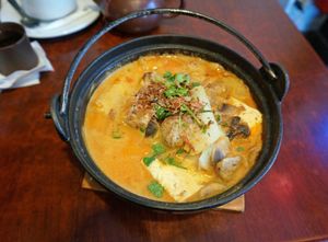 Marmite w/noodles and satay sauce at Bodhi Vegan in Paris