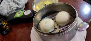 Brioches à la purée de graine de lotus at Bodhi Vegan in Paris