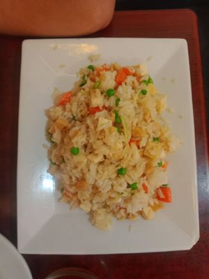 Riz cantonais avec simili porc at Bodhi Vegan in Paris