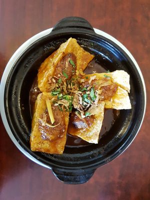 Marmite au tofu farci  at Bodhi Vegan in Paris