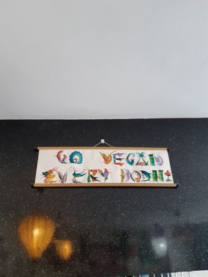 J'aime cette peinture at Bodhi Vegan in Paris