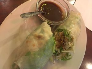 Rouleau de printemps  at Bodhi Vegan in Paris