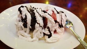 Banana split at Bodhi Vegan in Paris