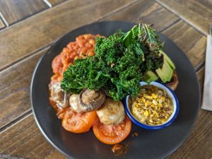 Plant-powered Breakfast (vegan) at Noa Bake House in Douglas