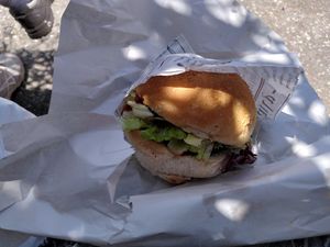 Vegan burger to go at ViP Burger in Ercolano