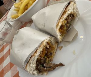   at ViP Burger in Ercolano