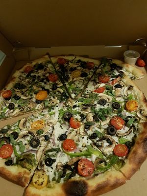 pesto  pizza at The Lovin Oven at Ailovenalo in Honolulu