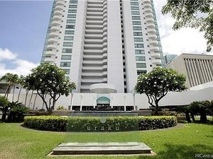 1341 Kapiolani Blvd.
Underground Parking at The Lovin Oven at Ailovenalo in Honolulu