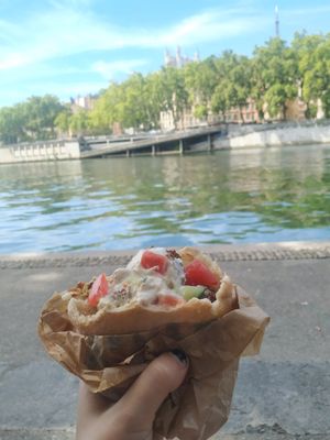 Falafel pita 6,50€ at Yaafa in Lyon