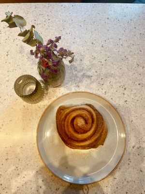 Skillingsboller  at Godt Brød Fløyen in Bergen