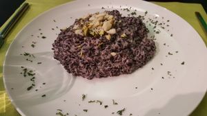 Riso Venere in crema di anacardi e granola di frutta secca = Creamy Rice  at Piperita in Casalnuovo Di Napoli