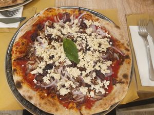 Pizza Tofu at Terra Madre Pizzeria Biologica in Catania