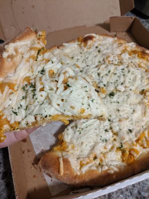 mac and cheeze pizza at CyBelle's Front Room in San Francisco