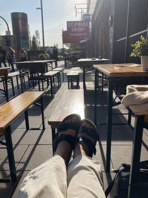 Atmosphäre und Lage  at Bidges & Sons Reeperbahn in Hamburg