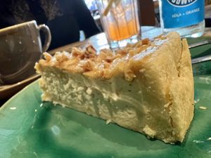 cheese cake vegan  at Bidges & Sons Reeperbahn in Hamburg