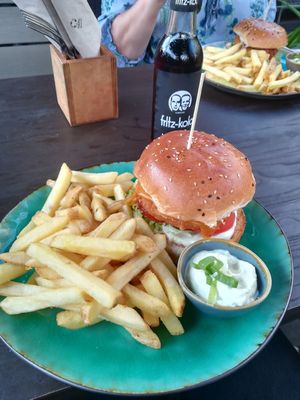 Hawaii burger at Bidges & Sons Reeperbahn in Hamburg
