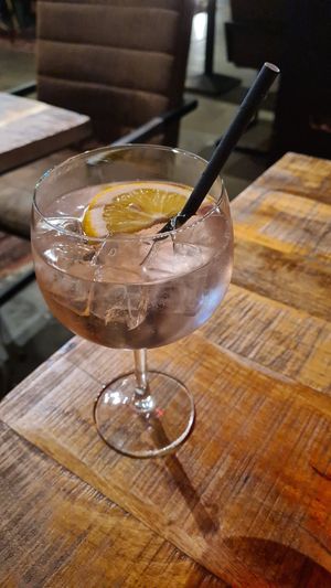 Wild berry Lillet at Bidges & Sons Reeperbahn in Hamburg